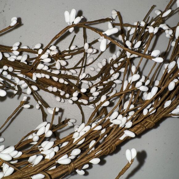 Garland Wispy Pip Berry White Ivory Bendable Shapeable Brown Home Decor Flowers - Picture 2 of 5